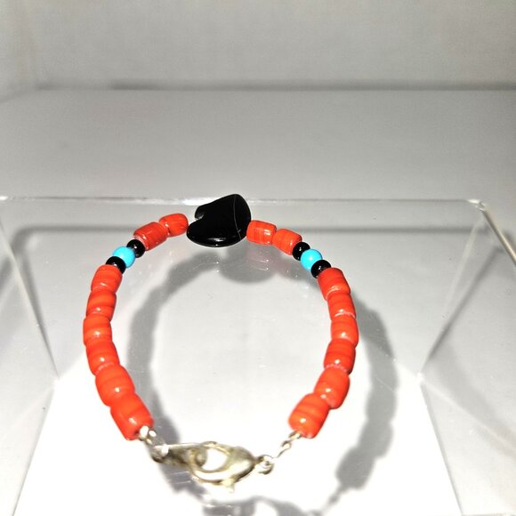 Carved Onyx Bear Fetish, Turquoise Beads, & Coral Tubes Small or Child Bracelet - Picture 5 of 8